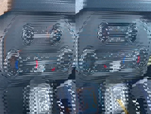 Used 2021 Ford Bronco Outer Banks w/ Sasquatch Package image 16