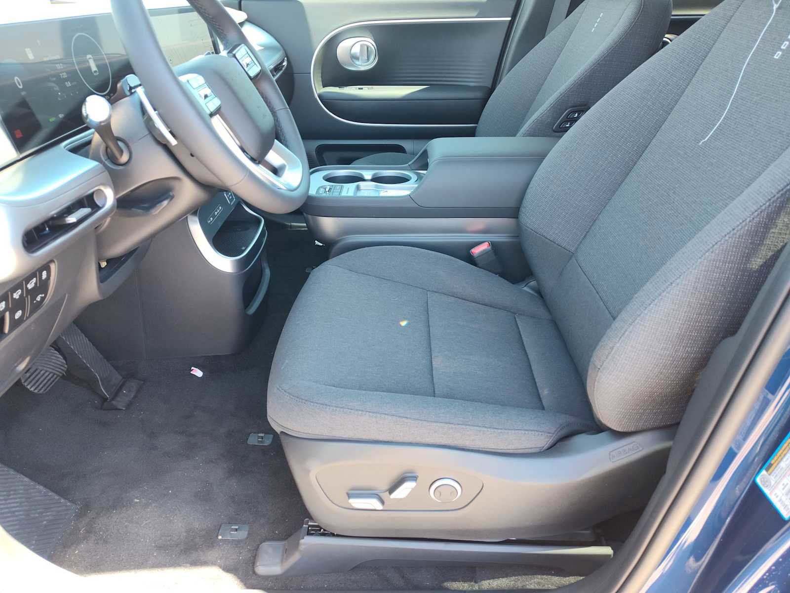 New 2026 Hyundai Ioniq 9 SE image 10