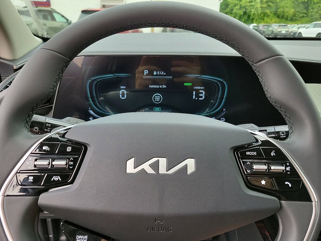New 2025 Kia Niro EX image 10