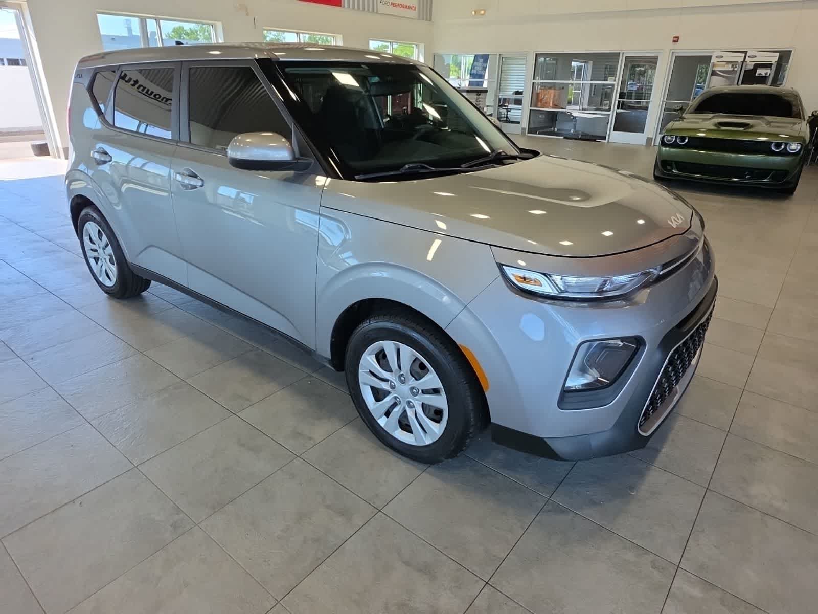 Used 2022 Kia Soul LX FWD image 5