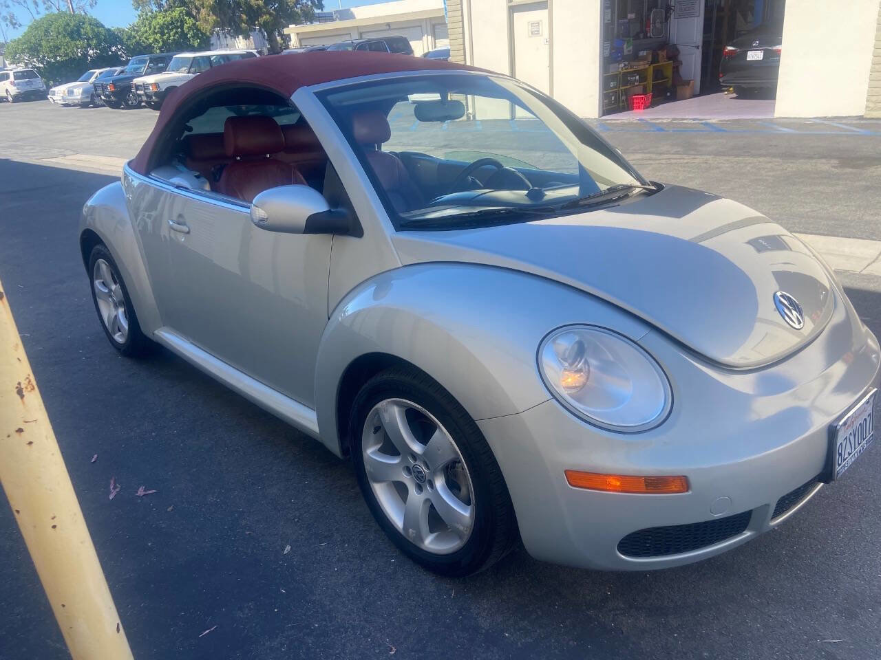 Used 2009 Volkswagen Beetle Blush image 12