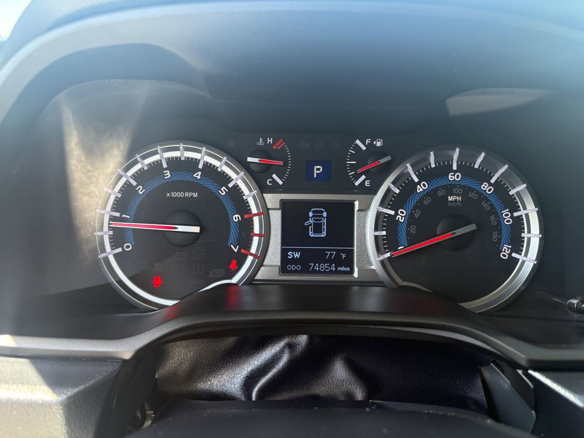 Used 2018 Toyota 4Runner Limited image 31