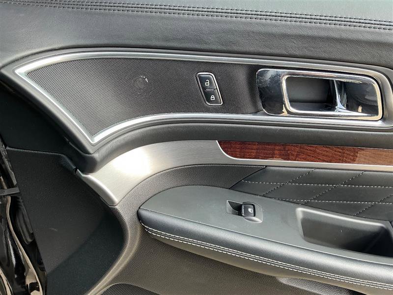 Used 2017 Ford Explorer Platinum image 37
