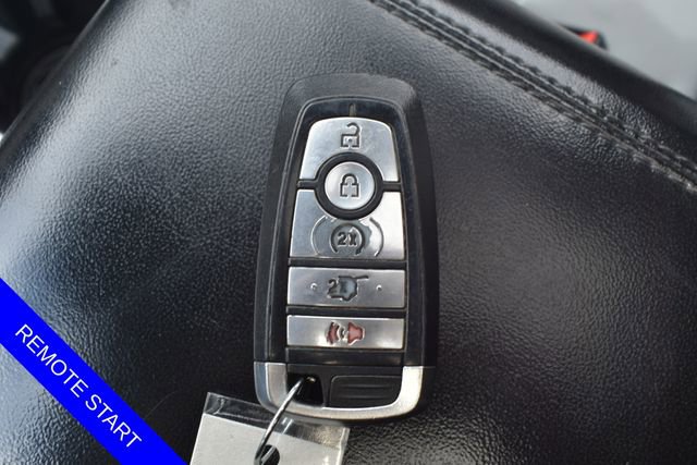 Used 2022 Ford Explorer XLT w/ Equipment Group 202A AWD/4WD image 5