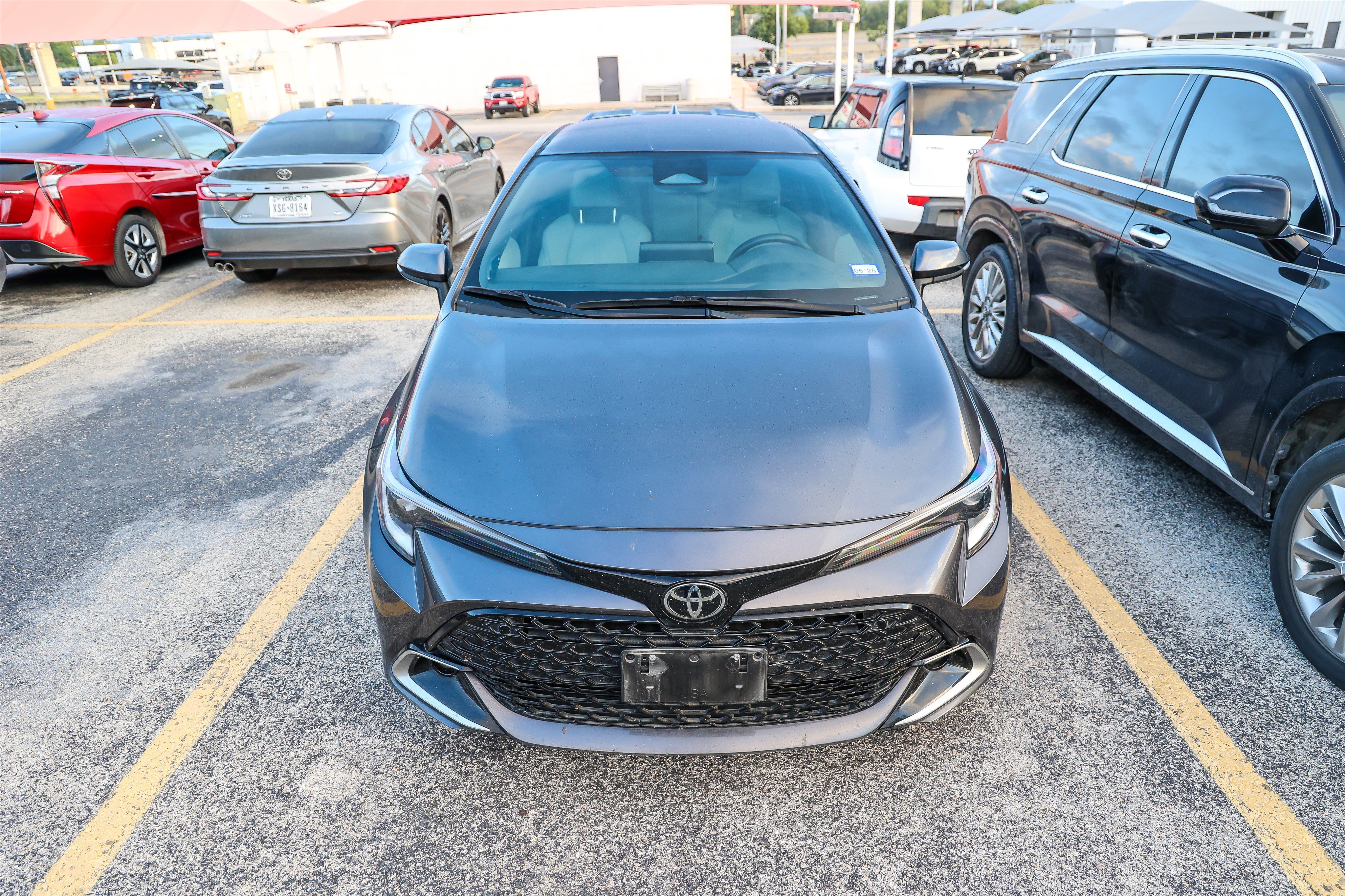 Used 2025 Toyota Corolla XSE FWD image 5