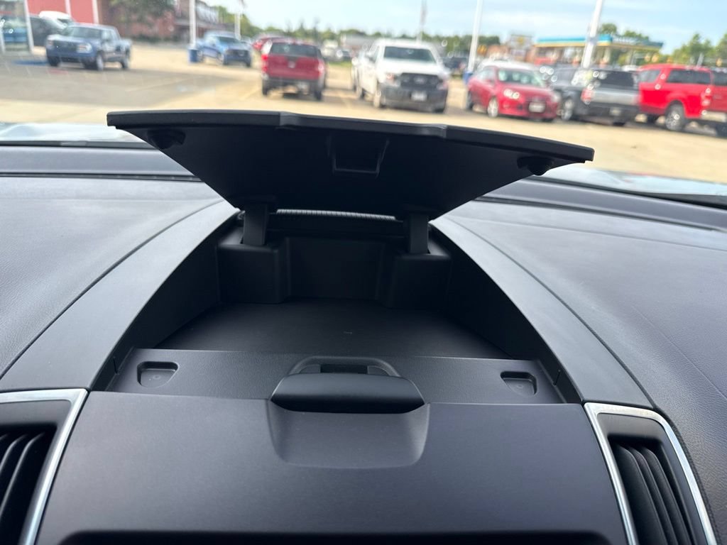 Used 2015 Ford Edge Titanium w/ Equipment Group 302A AWD/4WD image 15