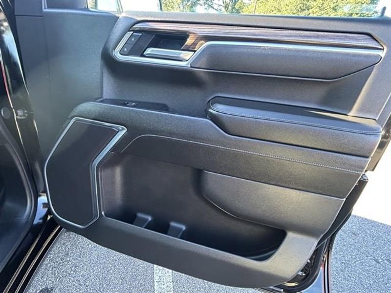 Used 2025 Chevrolet Silverado 1500 LT image 22