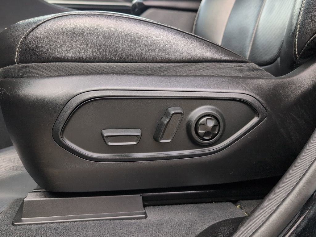 Used 2023 Jeep Grand Cherokee Limited w/ Luxury Tech Group II image 23