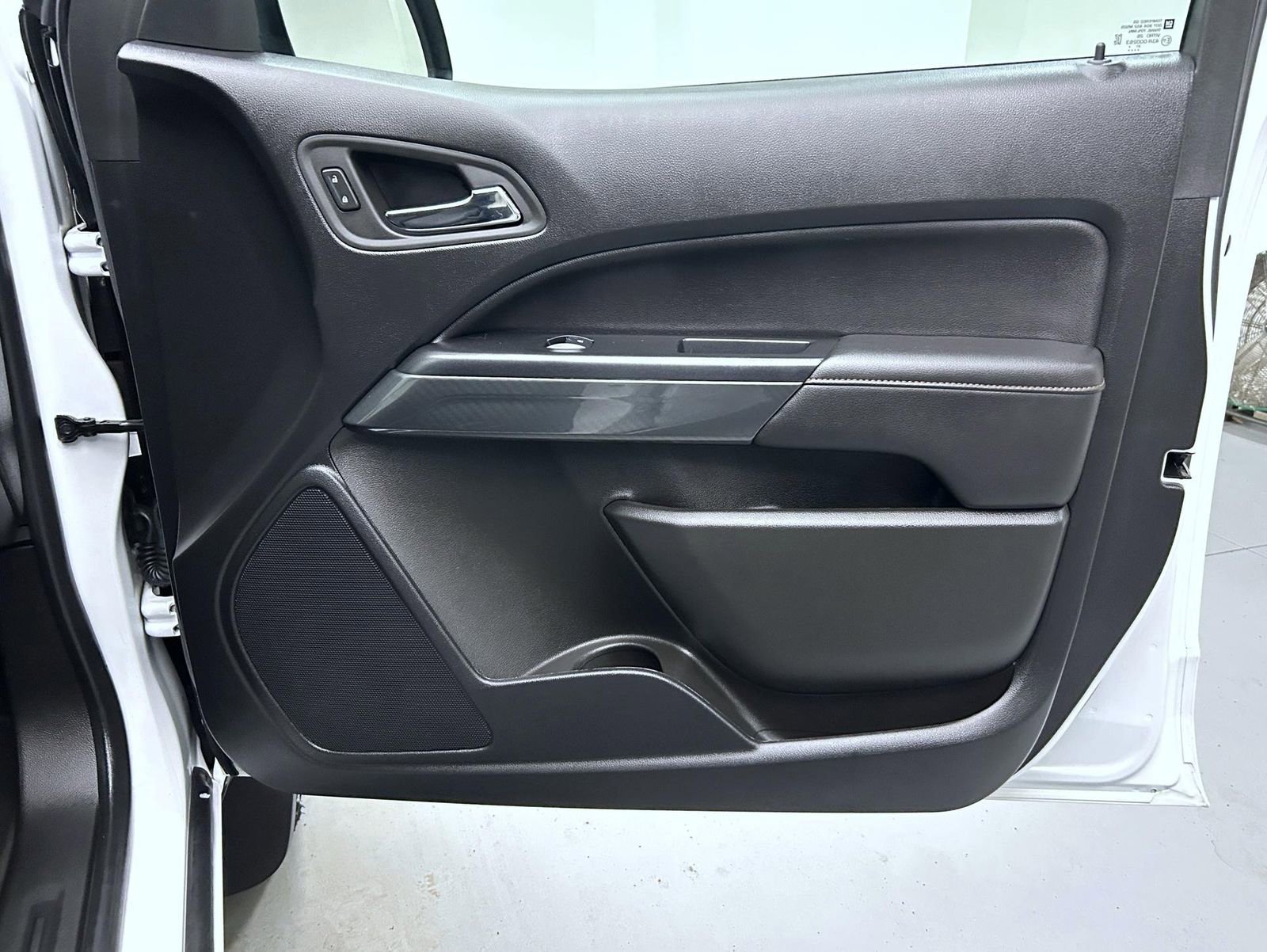 Used 2022 GMC Canyon AT4 w/ Trailering Package image 16