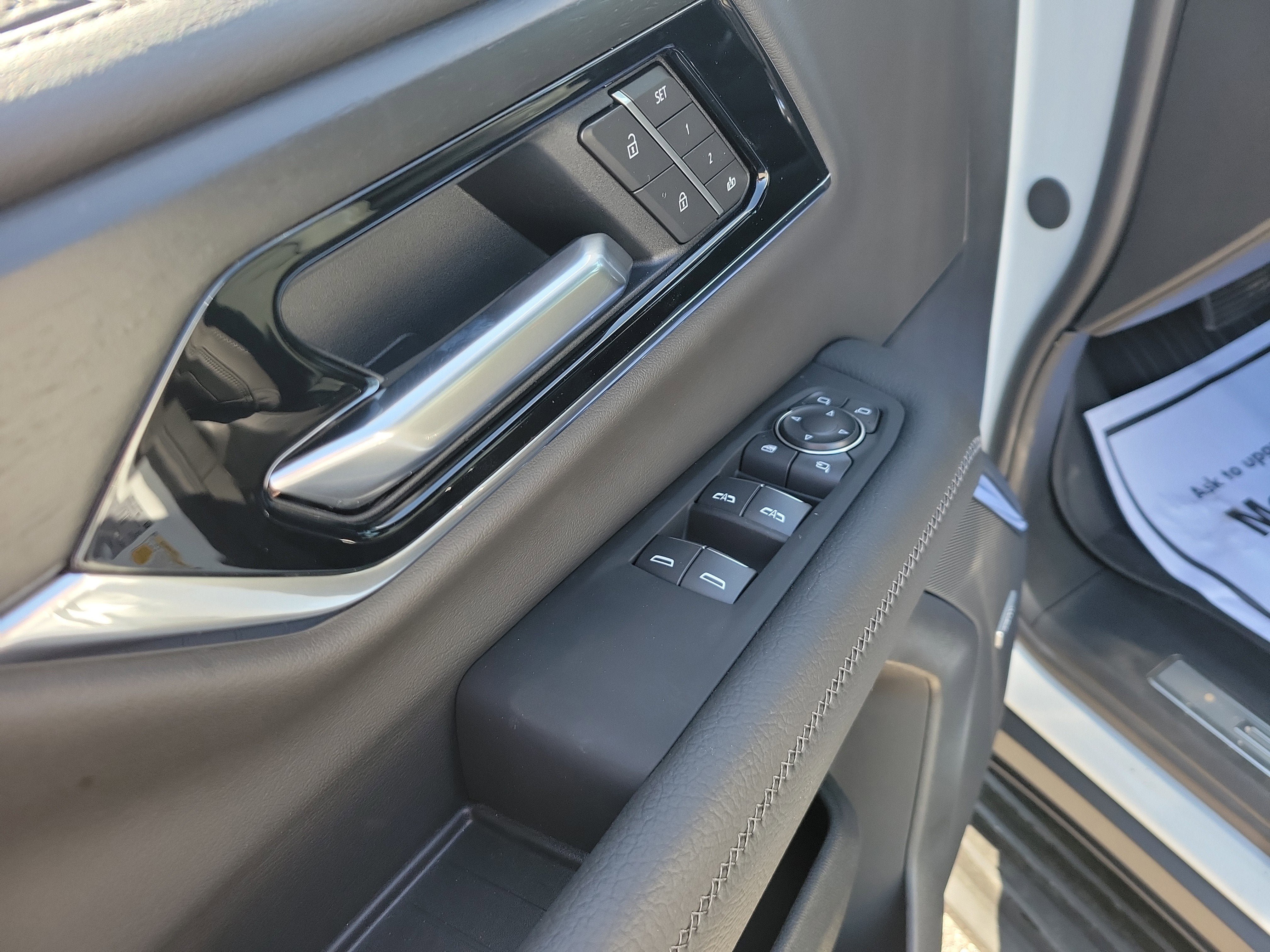 New 2026 GMC Yukon Denali AWD/4WD image 18