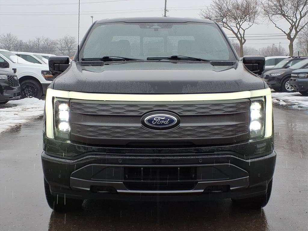Used 2023 Ford F150 Lightning Lariat image 8