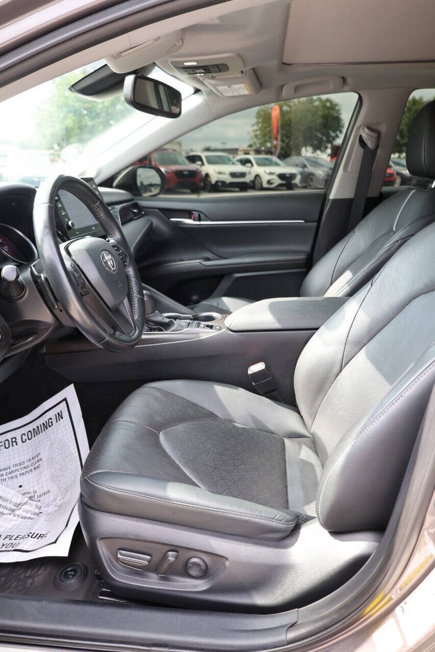 Used 2022 Toyota Camry XSE w/ Navigation Package FWD image 13