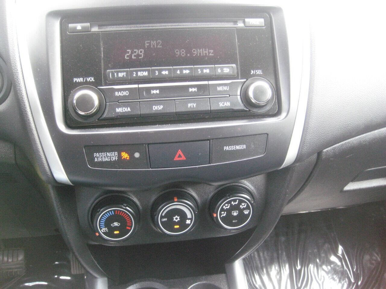 Used 2014 Mitsubishi Outlander Sport ES AWD/4WD image 12