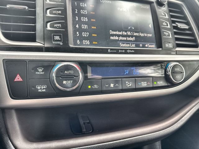Used 2018 Toyota Highlander Limited image 26
