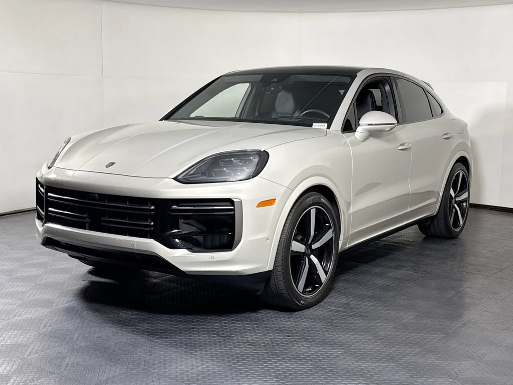 Certified 2025 Porsche Cayenne Turbo AWD/4WD image 1