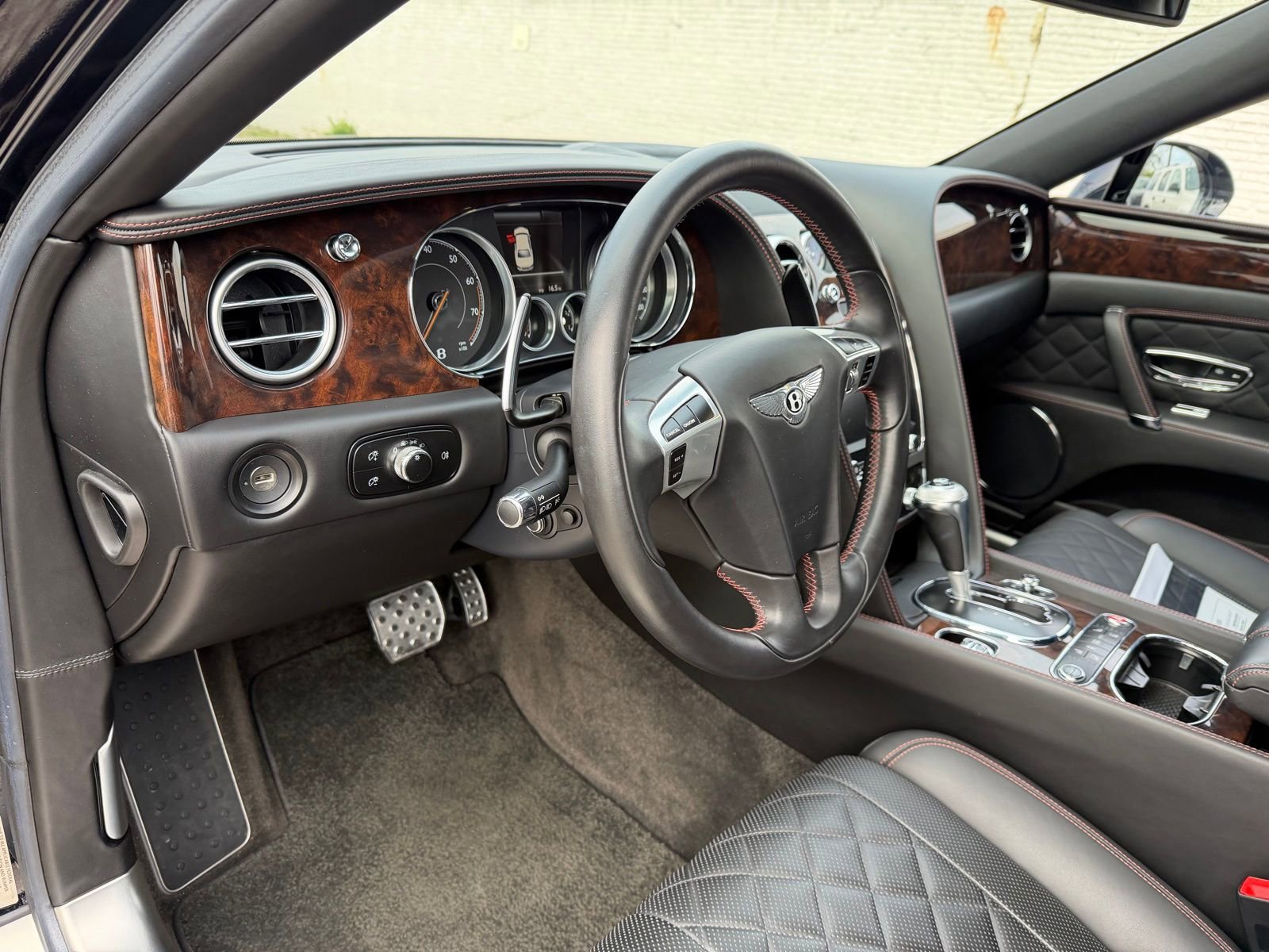 Used 2018 Bentley Flying Spur V8 image 17