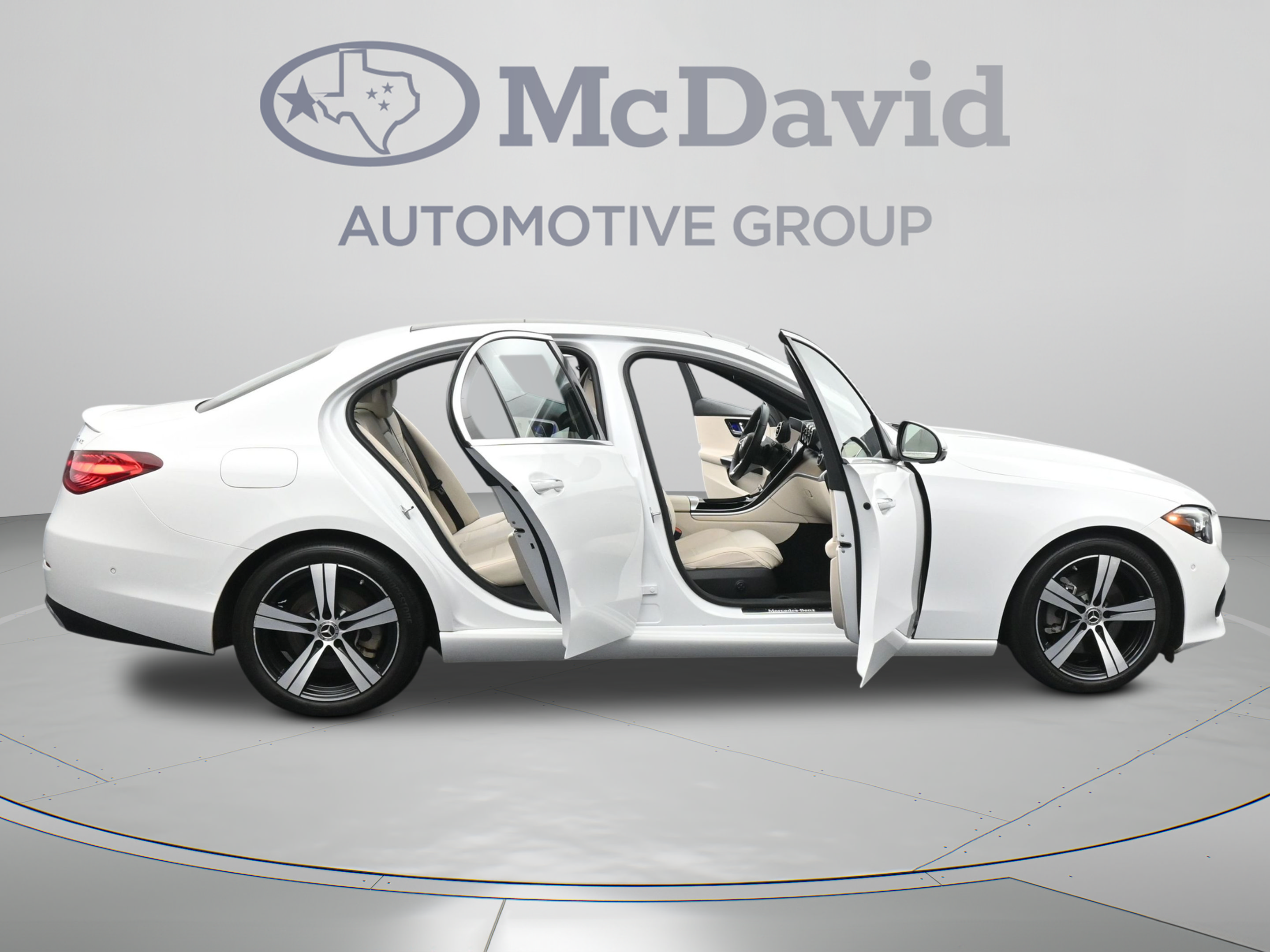 Used 2023 Mercedes-Benz C 300 4MATIC Sedan image 41