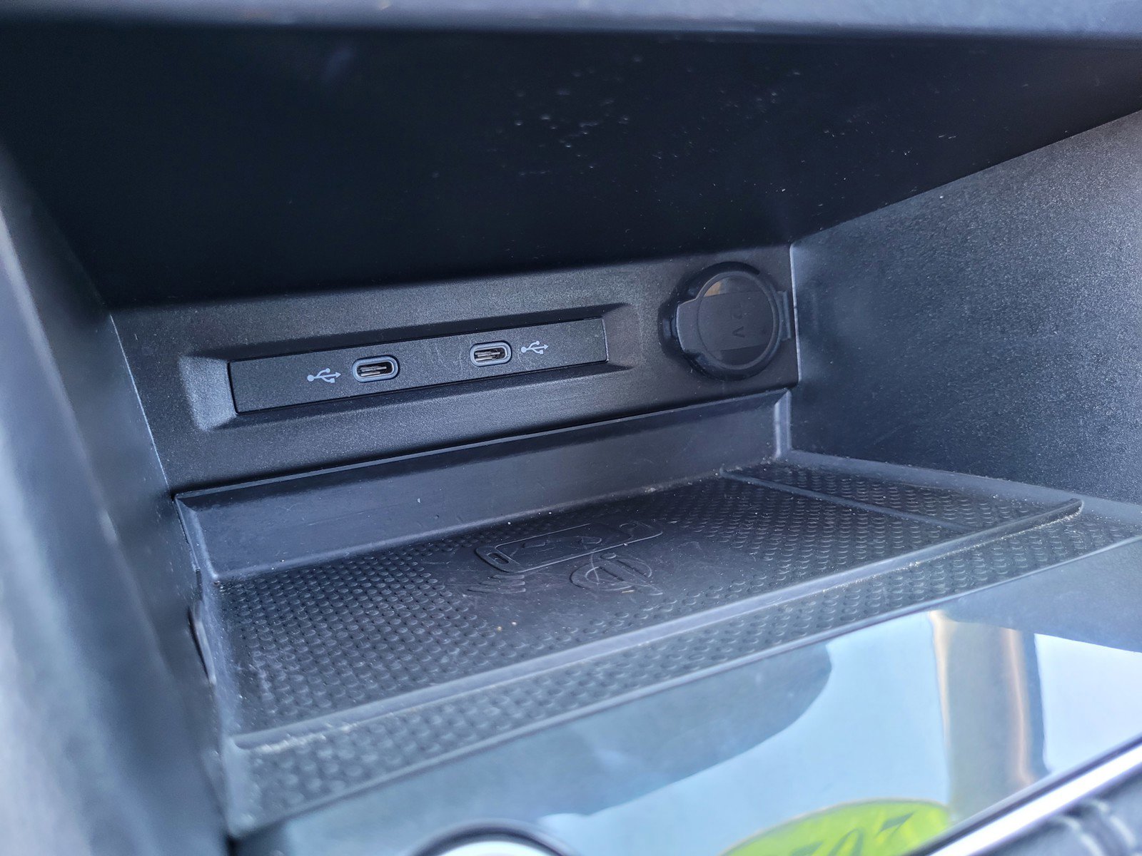 Used 2023 Volkswagen Tiguan SE image 20