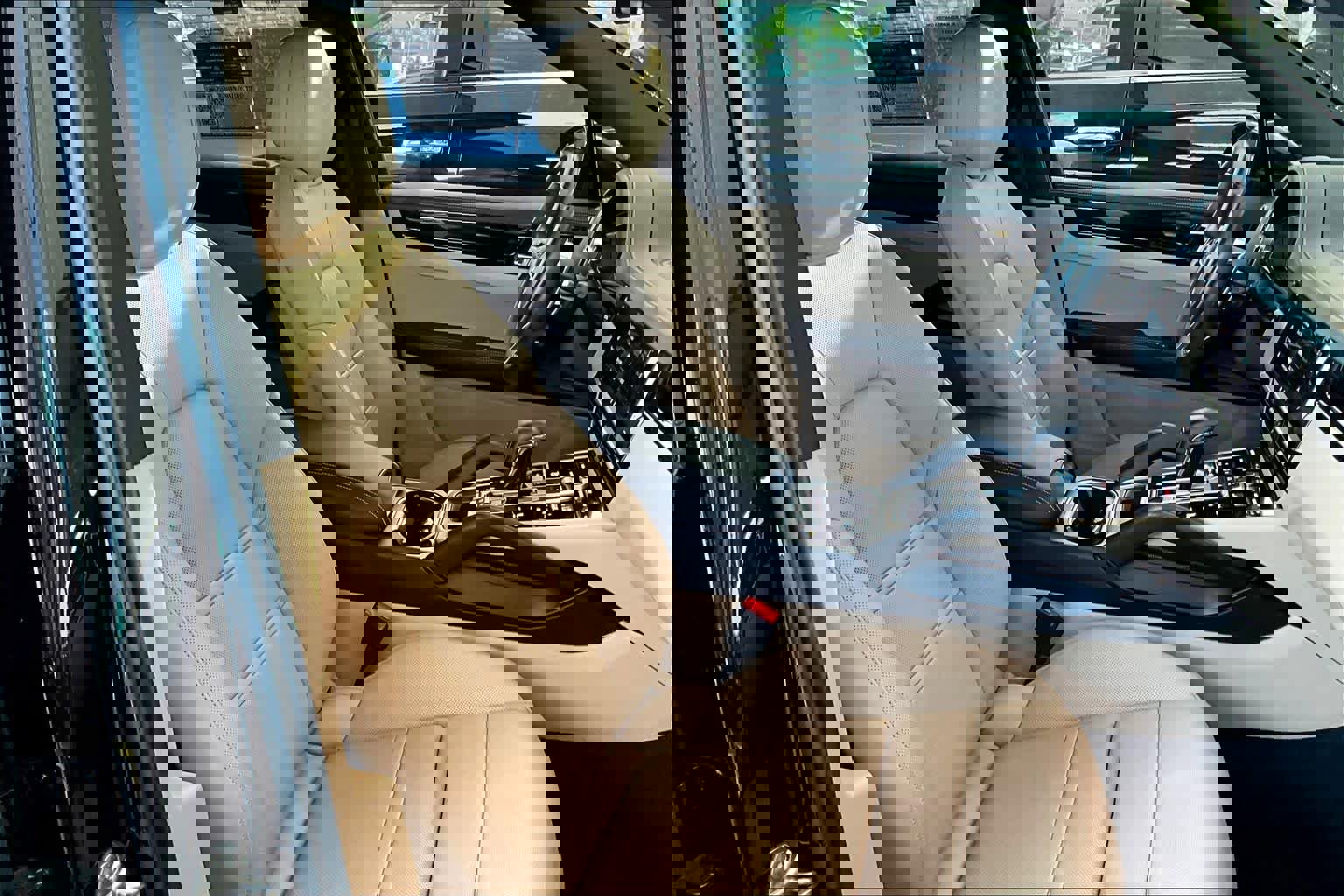 Used 2023 Porsche Cayenne image 9