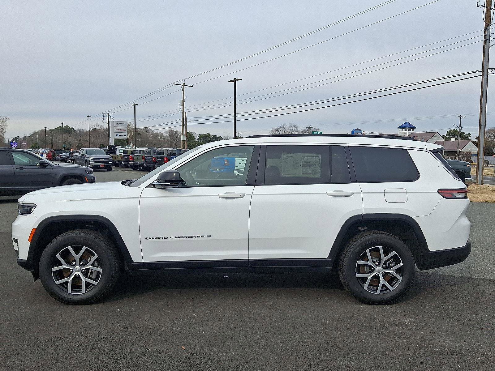 New 2025 Jeep Grand Cherokee L Limited image 5