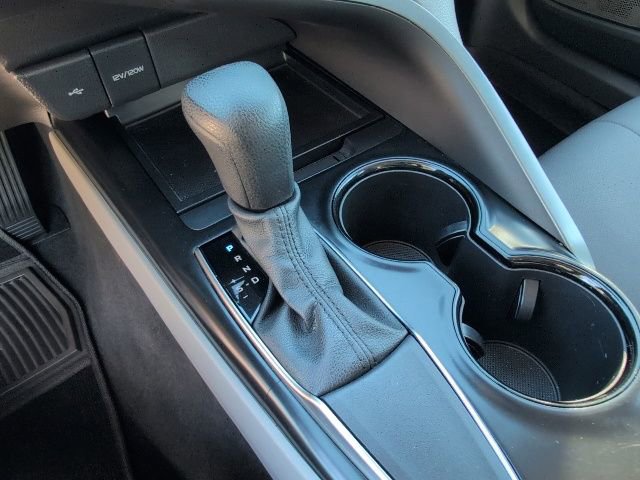 Used 2020 Toyota Camry LE image 20