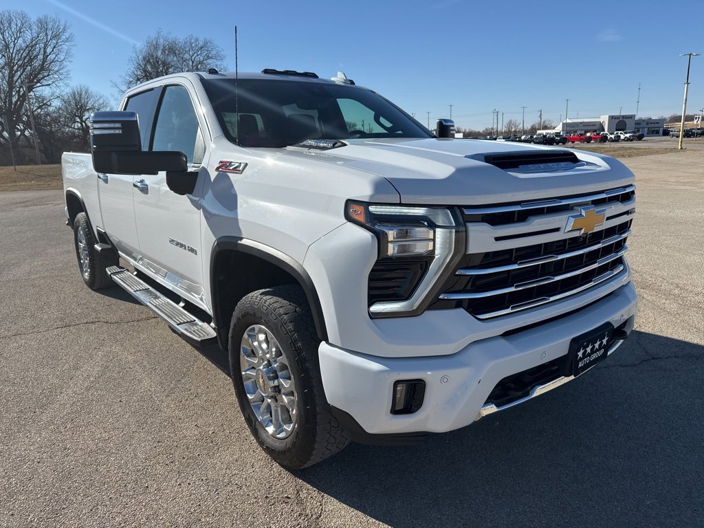 Used 2024 Chevrolet Silverado 2500 LTZ w/ LTZ Plus Package image 6