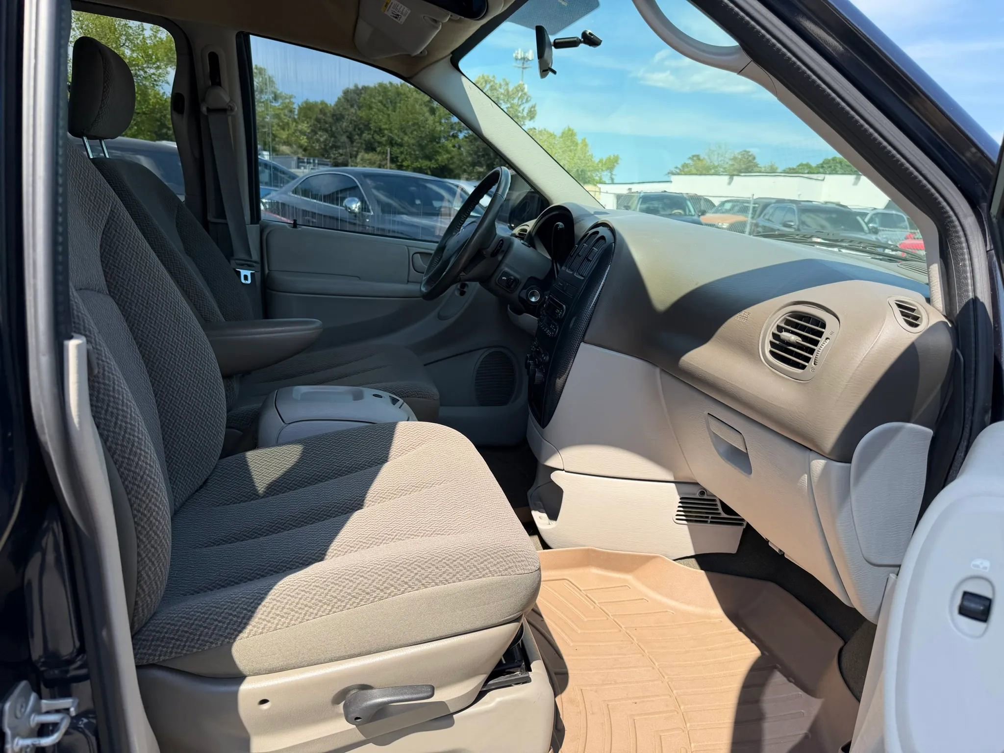 Used 2007 Dodge Grand Caravan SXT FWD image 22