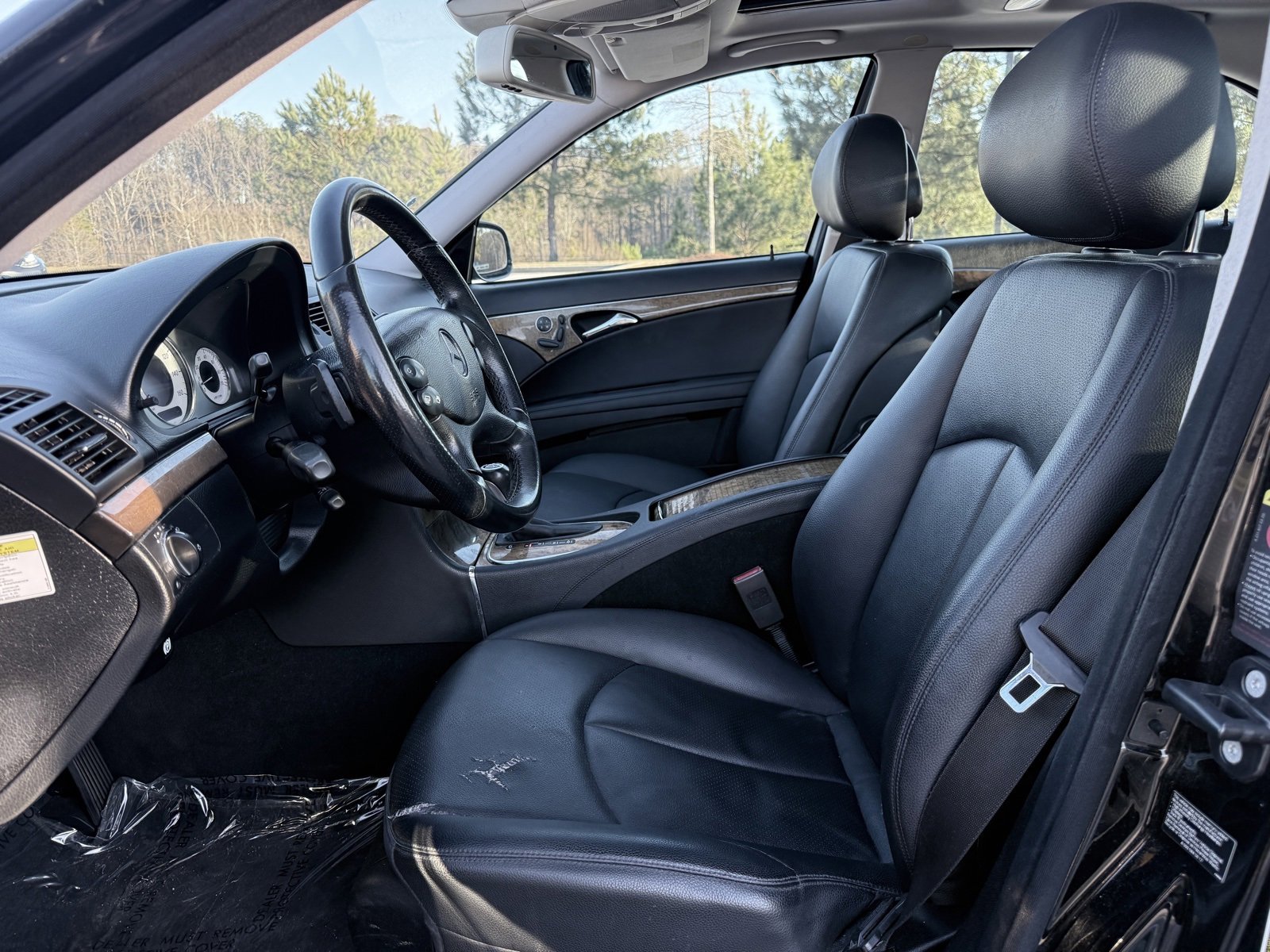 Used 2009 Mercedes-Benz E 350 Sedan image 32