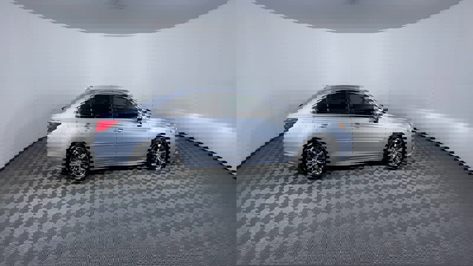 Used 2016 Subaru Legacy 3.6R Limited image 9