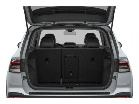 New 2026 Volkswagen Taos SE image 13