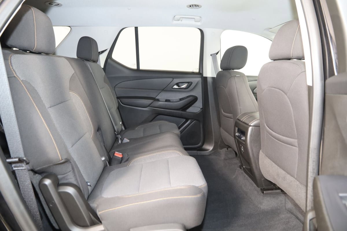 Used 2021 Chevrolet Traverse LS AWD/4WD image 11