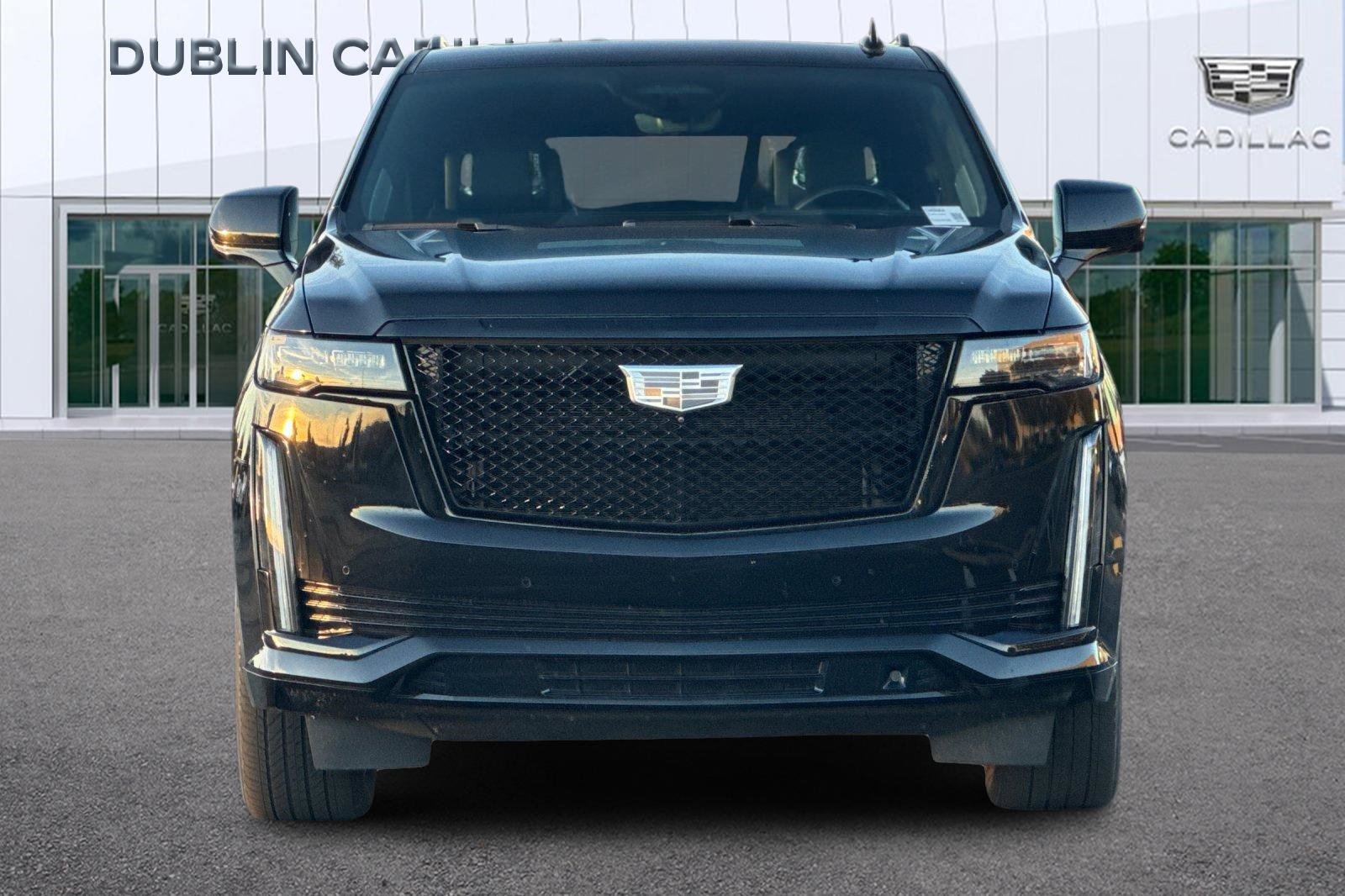 Used 2023 Cadillac Escalade Sport Platinum w/ LPO, ONYX Package image 9