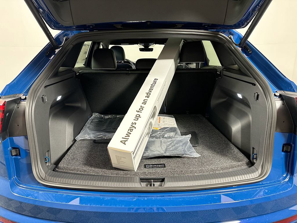 New 2026 Volkswagen Atlas Cross Sport SEL Premium R-Line image 23