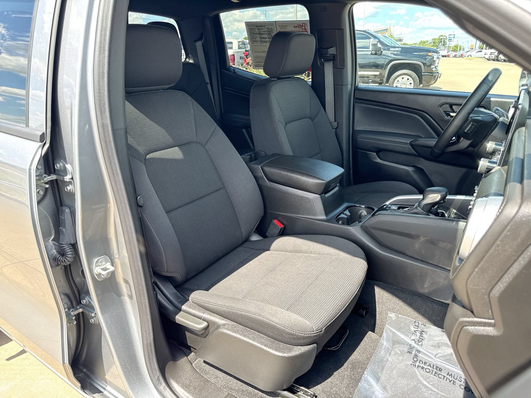 Used 2026 Chevrolet Colorado LT RWD image 24