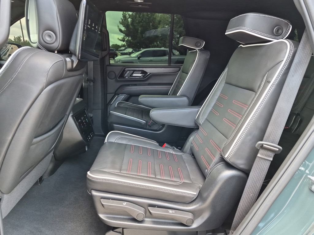 Used 2026 GMC Yukon AT4 Ultimate AWD/4WD image 38
