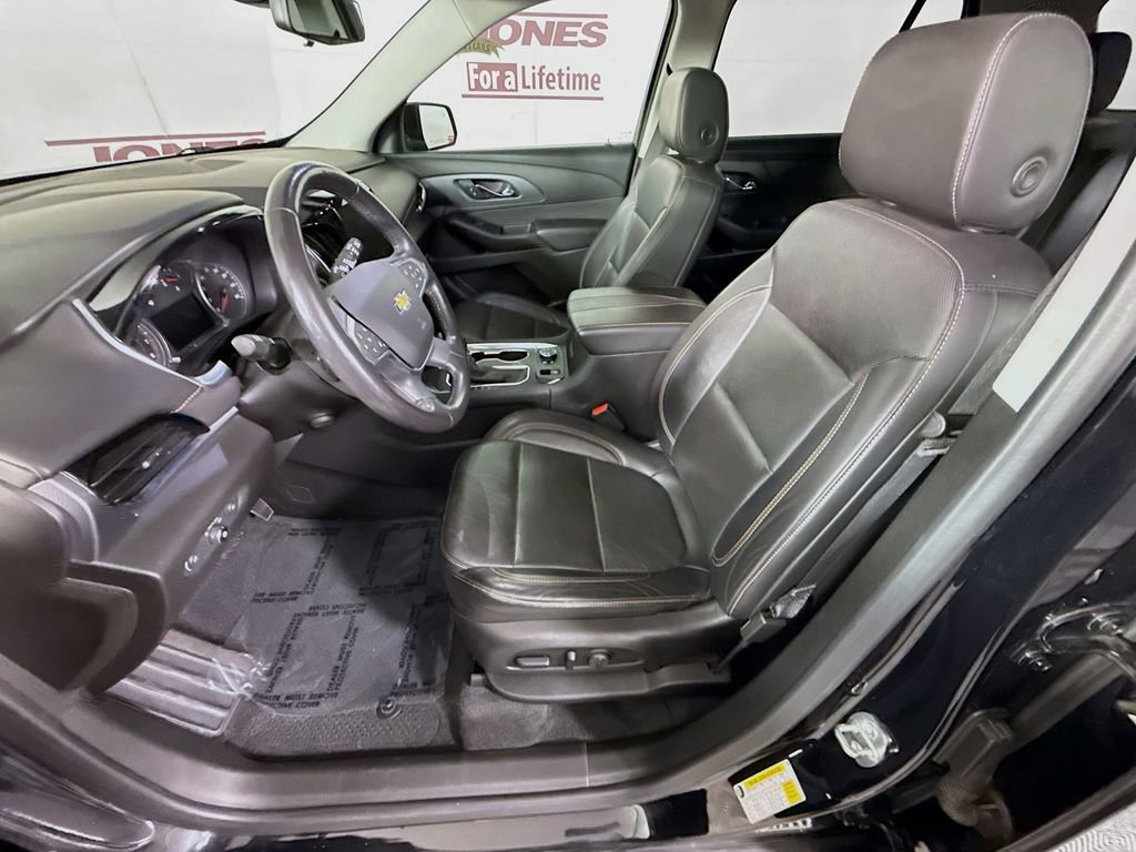 Used 2021 Chevrolet Traverse Premier w/ Redline Edition AWD/4WD image 26