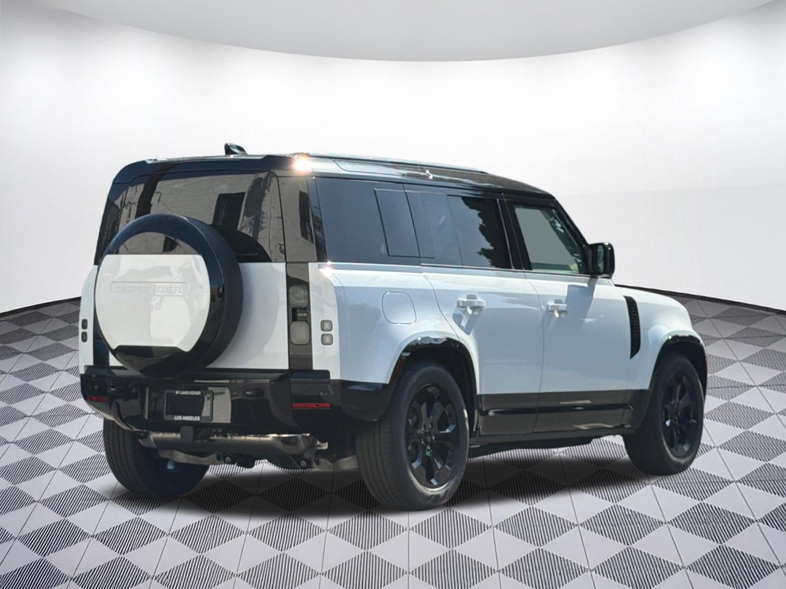 New 2026 Land Rover Defender 110 X-Dynamic SE AWD/4WD image 9
