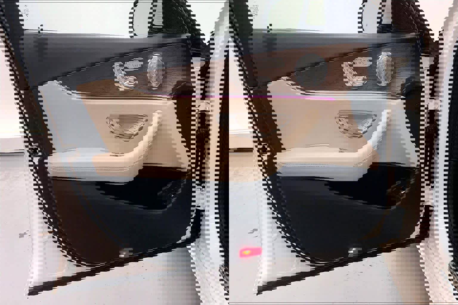 Used 2017 Mercedes-Benz E 300 image 19