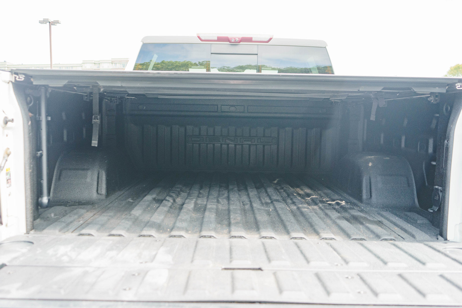 Used 2020 GMC Sierra 1500 Denali w/ Technology Package AWD/4WD image 9