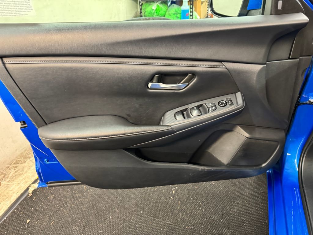 Used 2024 Nissan Sentra SV FWD image 14