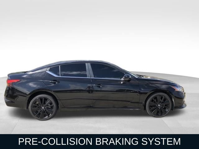 Used 2022 Nissan Altima 2.5 SR w/ Midnight Edition Package image 7