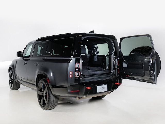 Used 2024 Land Rover Defender 130 X AWD/4WD image 32