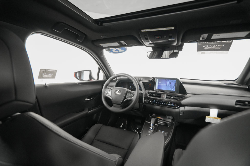 Certified 2025 Lexus UX 300h FWD w/ Accessory Package (Z1) image 16
