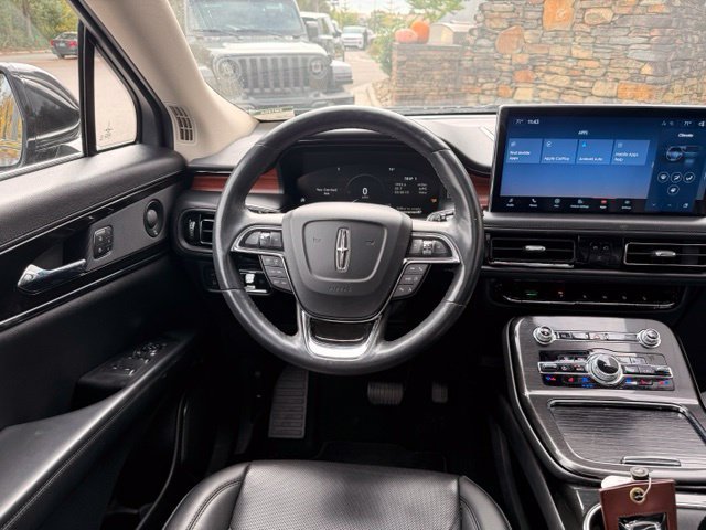 Used 2022 Lincoln Nautilus Reserve w/ Luxury Package FWD image 11
