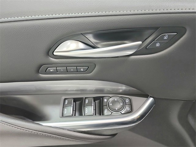 Used 2024 Cadillac XT4 Premium Luxury image 31