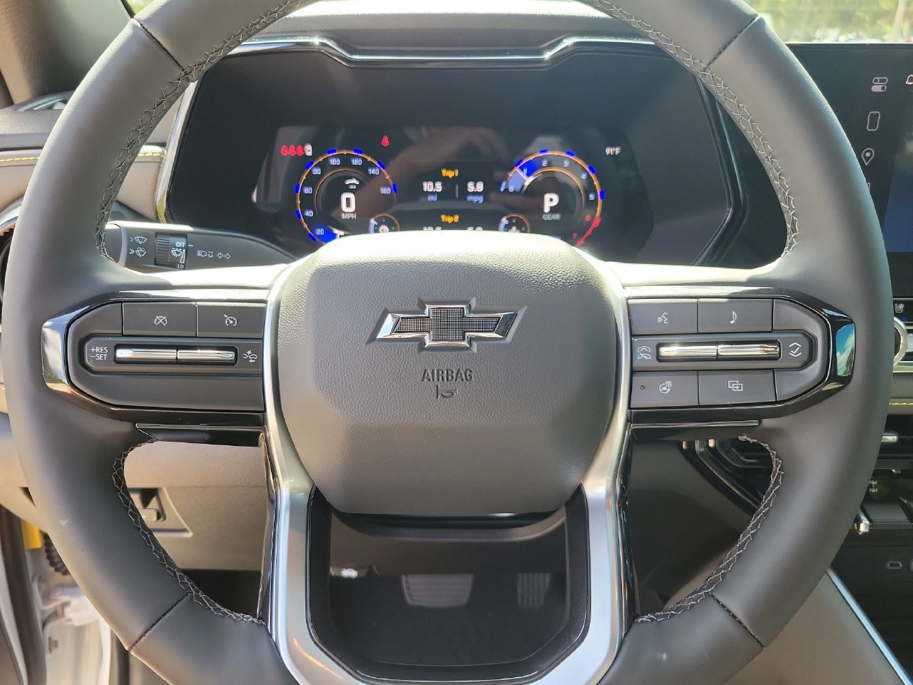 New 2026 Chevrolet Colorado ZR2 w/ Technology Package AWD/4WD image 18