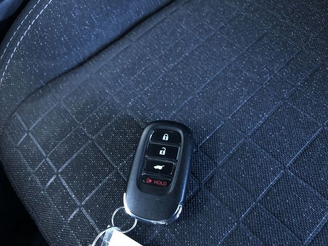 Used 2025 Honda HR-V LX image 31