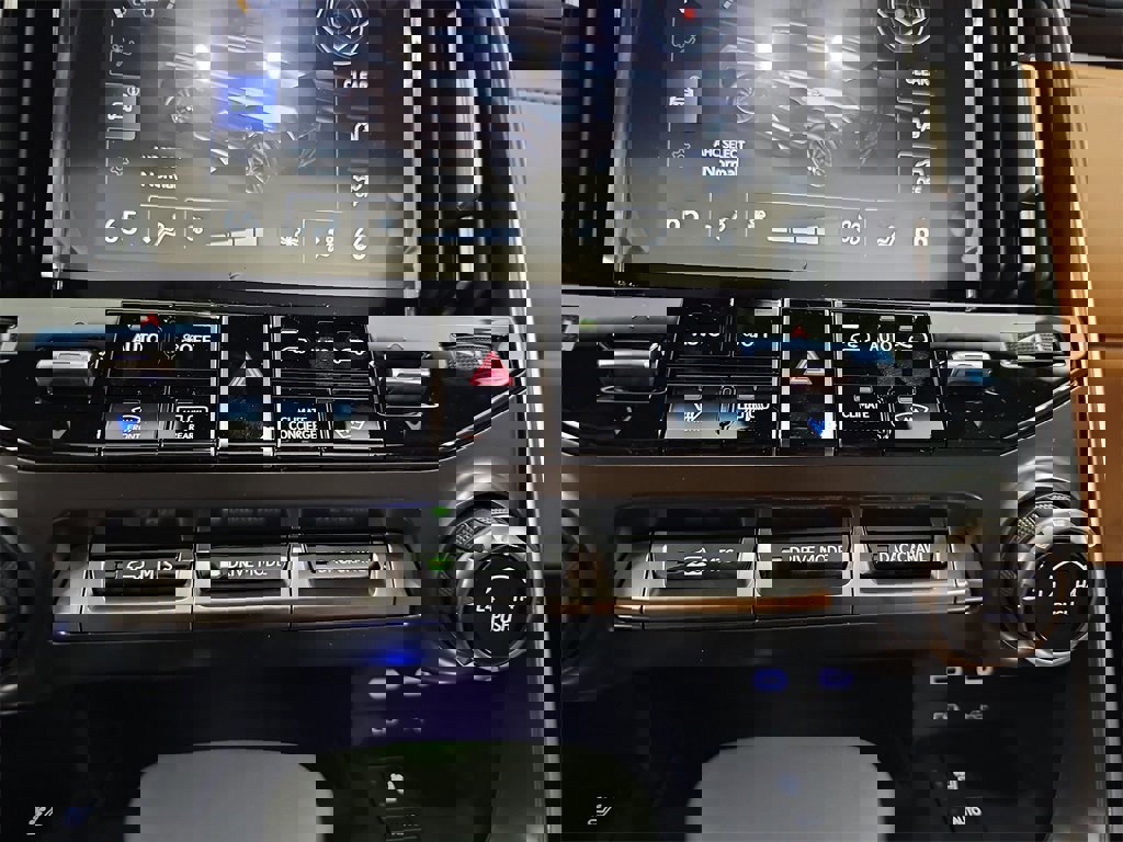 New 2026 Lexus LX 600 4WD w/ Luxury Package image 24