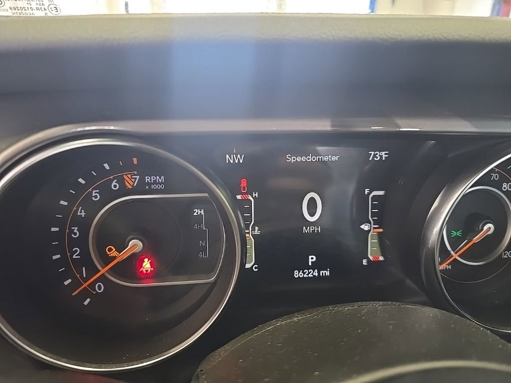 Used 2021 Jeep Gladiator Overland AWD/4WD image 2