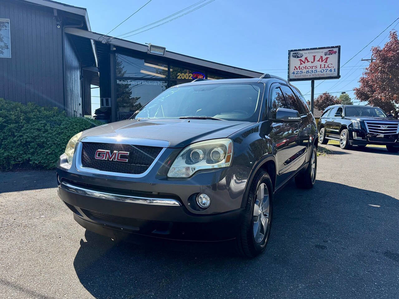 Used 2011 GMC Acadia SLT AWD/4WD image 1